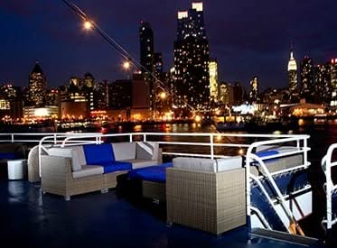 Bateaux New York Thanksgiving Dinner Cruise