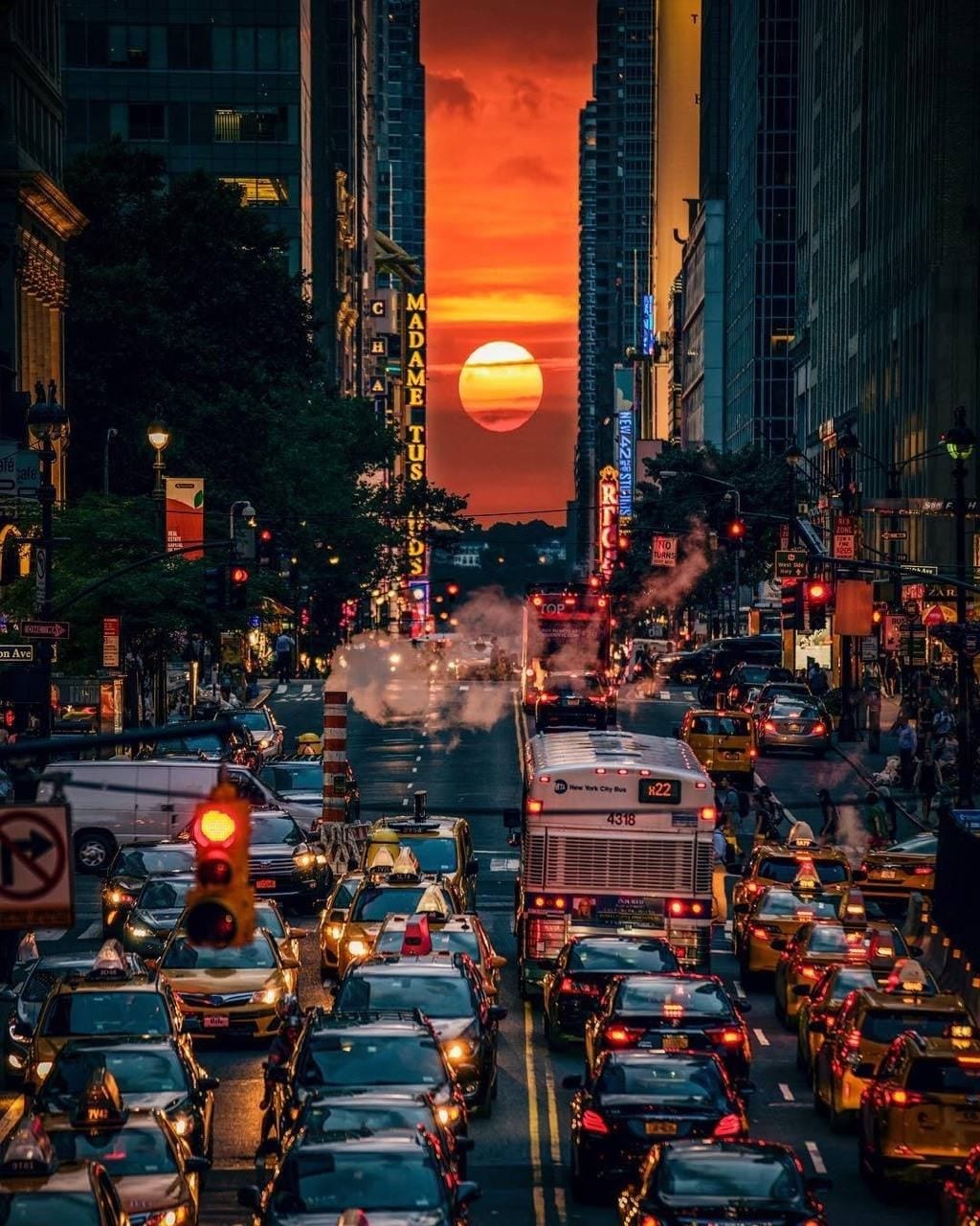 Manhattanhenge NYC